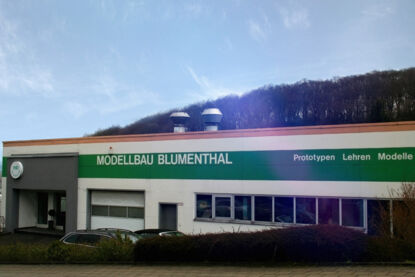 Blumenthal GmbH & Co. KG Blumenthal Logo